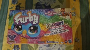 Peluche interactif dj furby
