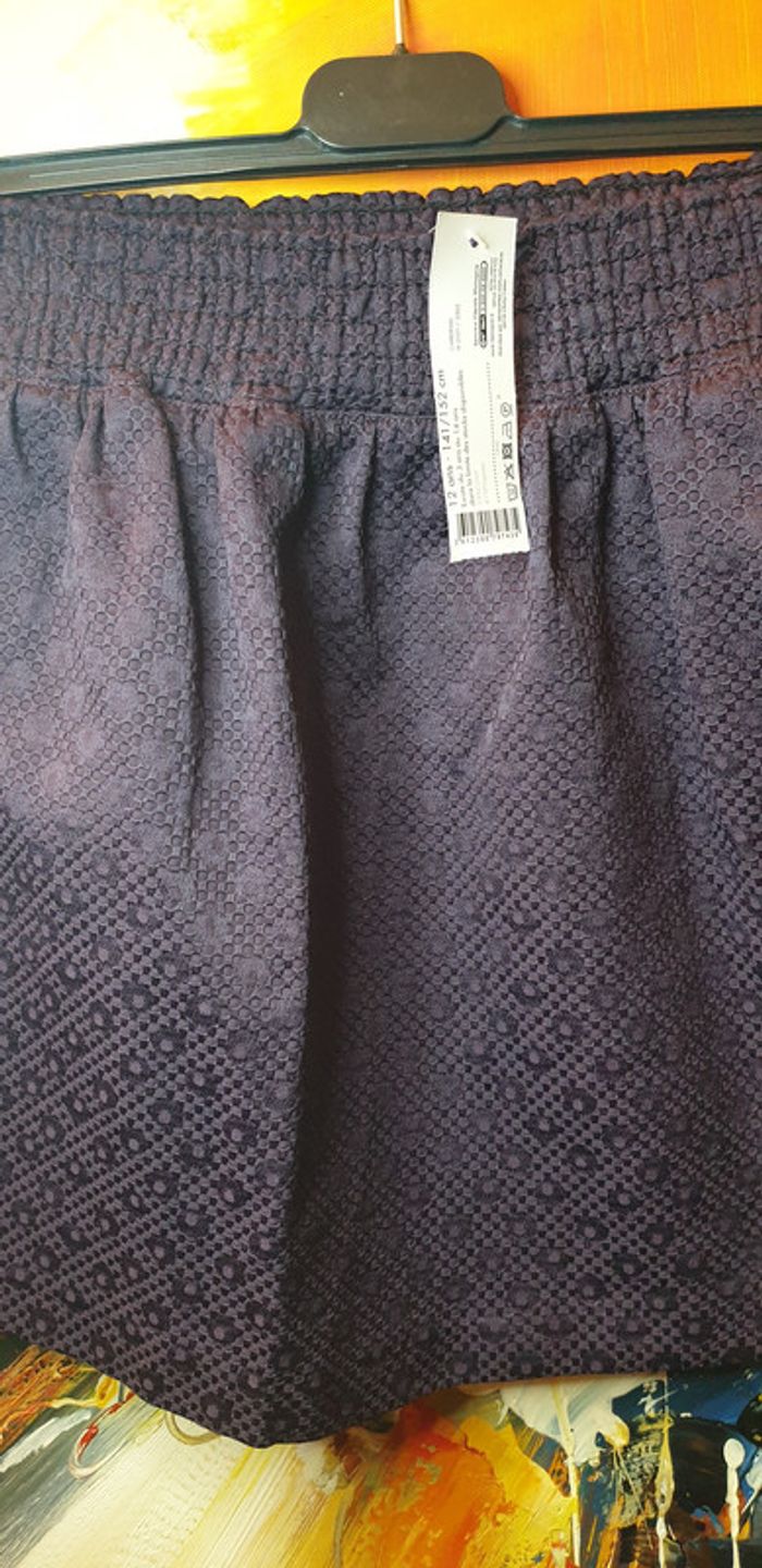 Neuve Superbe jupe violette foncée taille 10/12 ans - photo numéro 4