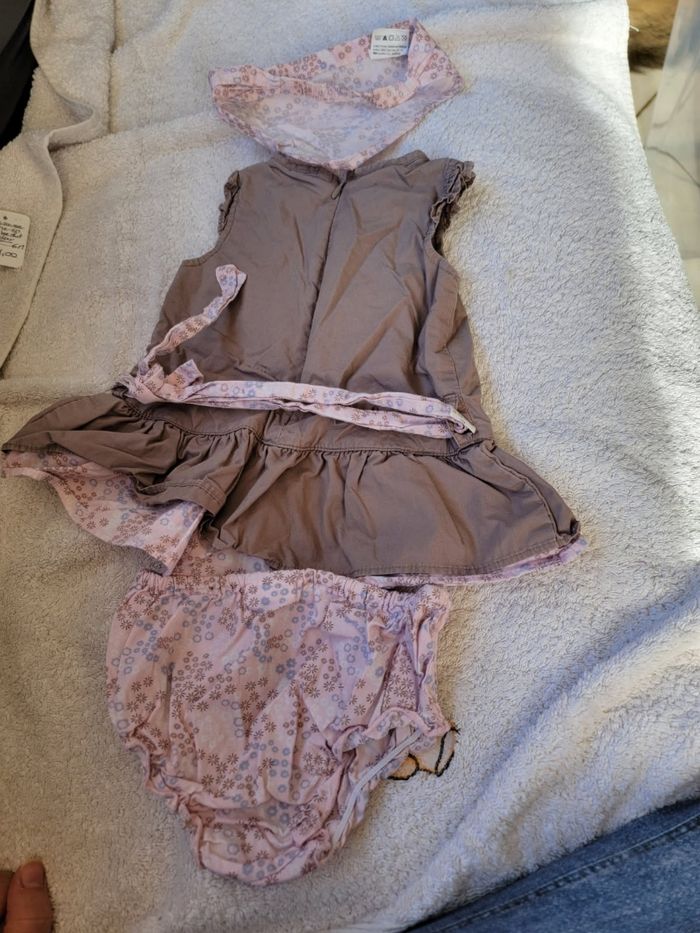 Robe complète avec cache couche et bandana 3 mois - photo numéro 2