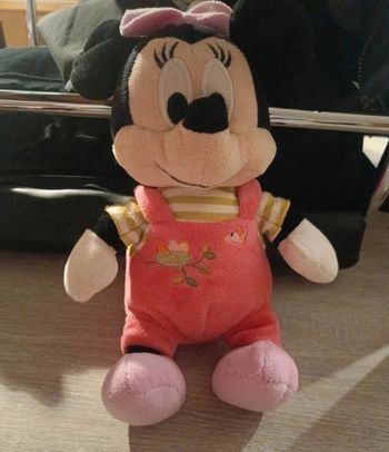 Peluche Minnie 23 cm en excellent état