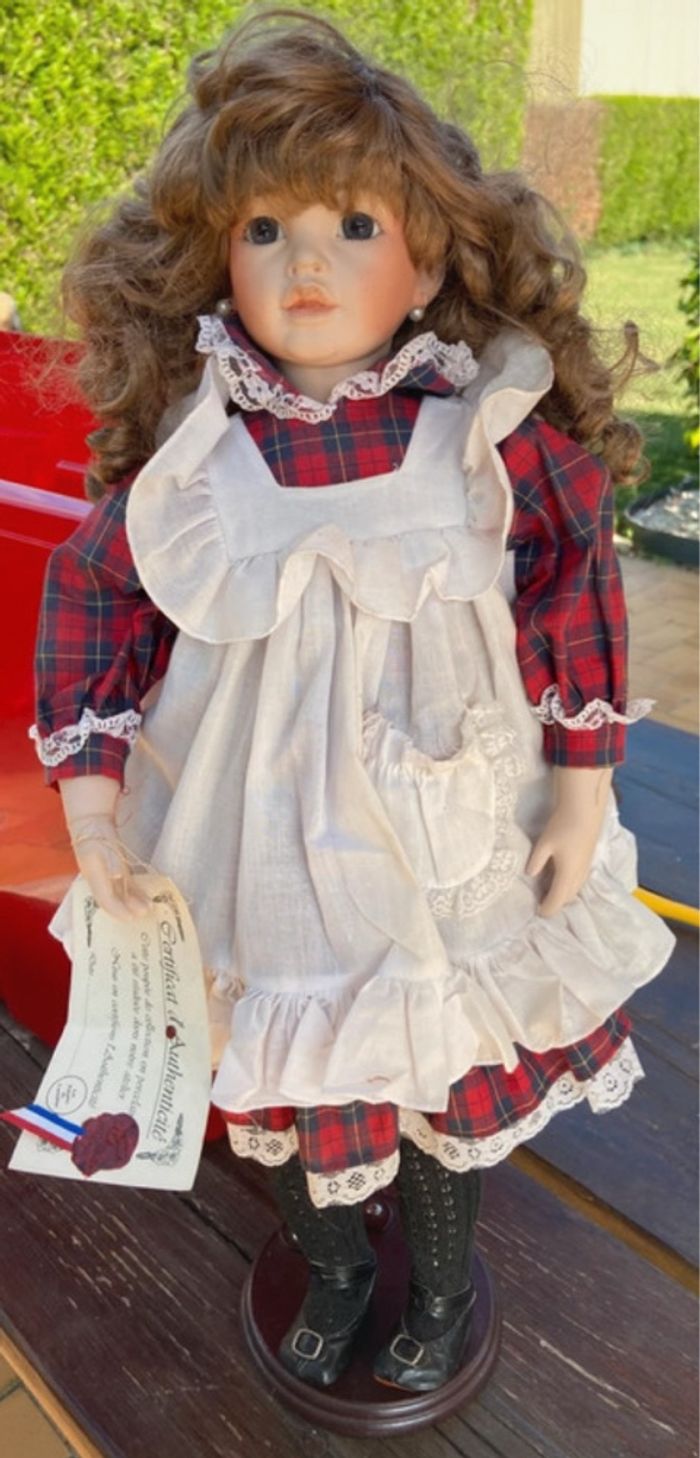 Poupée de collection Julie de Cornaline - photo numéro 2