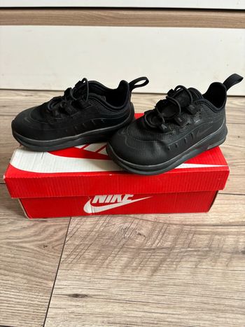 Nike air max axis