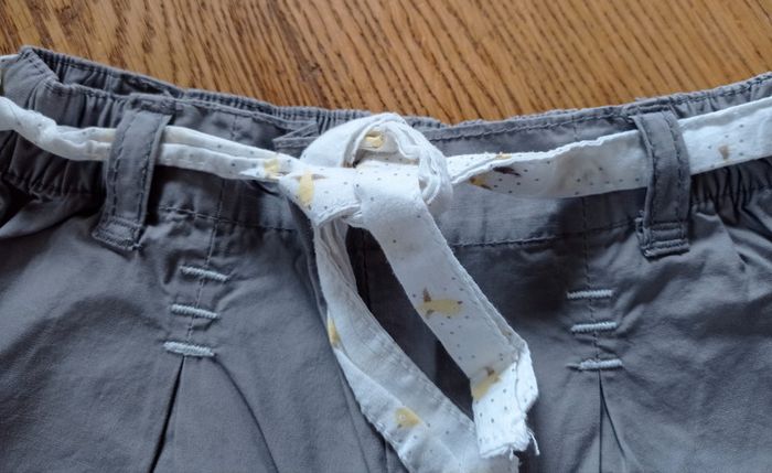 Pantalon fin fille été, Kiabi, taille 12 mois NEUF - photo numéro 3