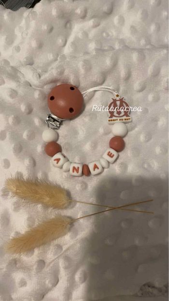 Attache tétine personnalisée 