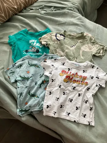 Lot de 4 tee shirt 12 mois