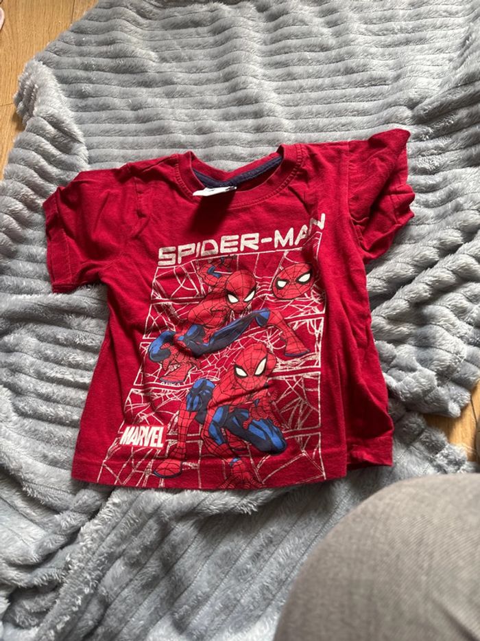 T shirt rouge