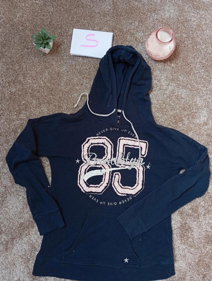 Sweat à capuche taille S