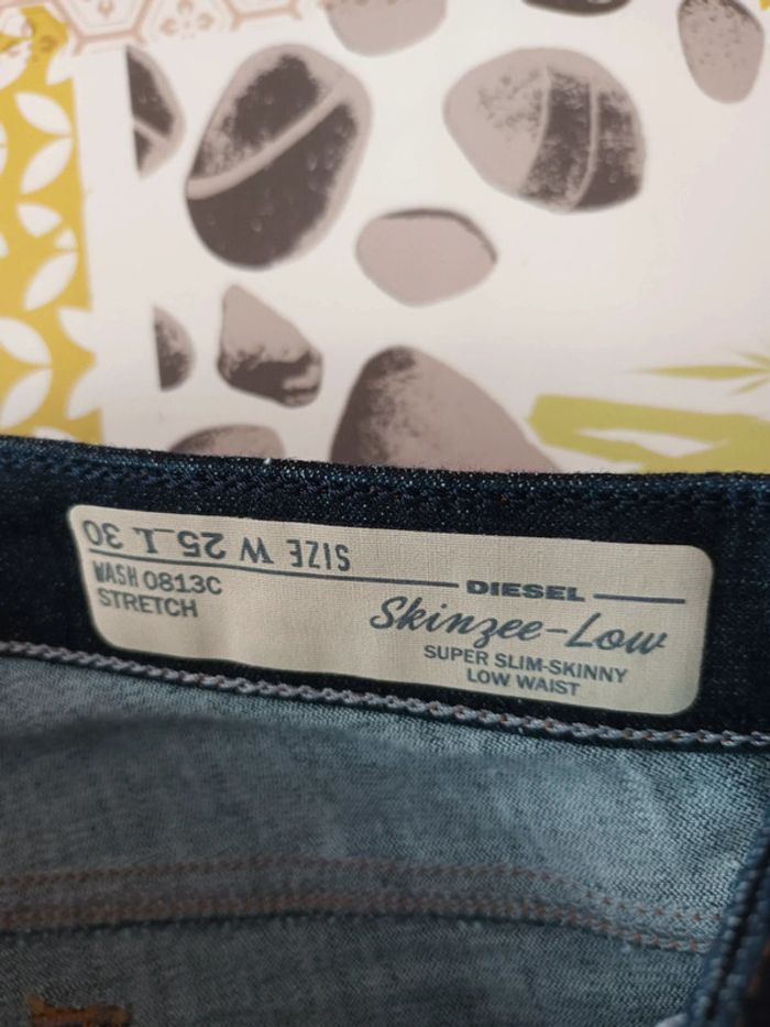 Jeans Diesel taille W 25 - L 30 - photo numéro 4