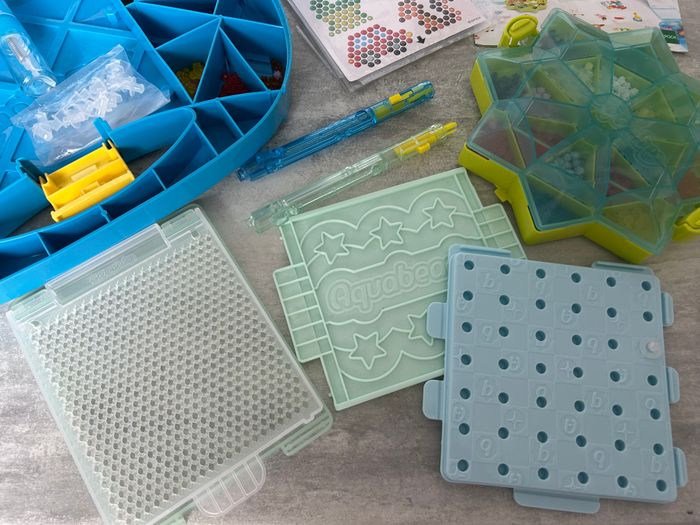 aquabeads atelier création avec perles et de l'eau - photo numéro 4