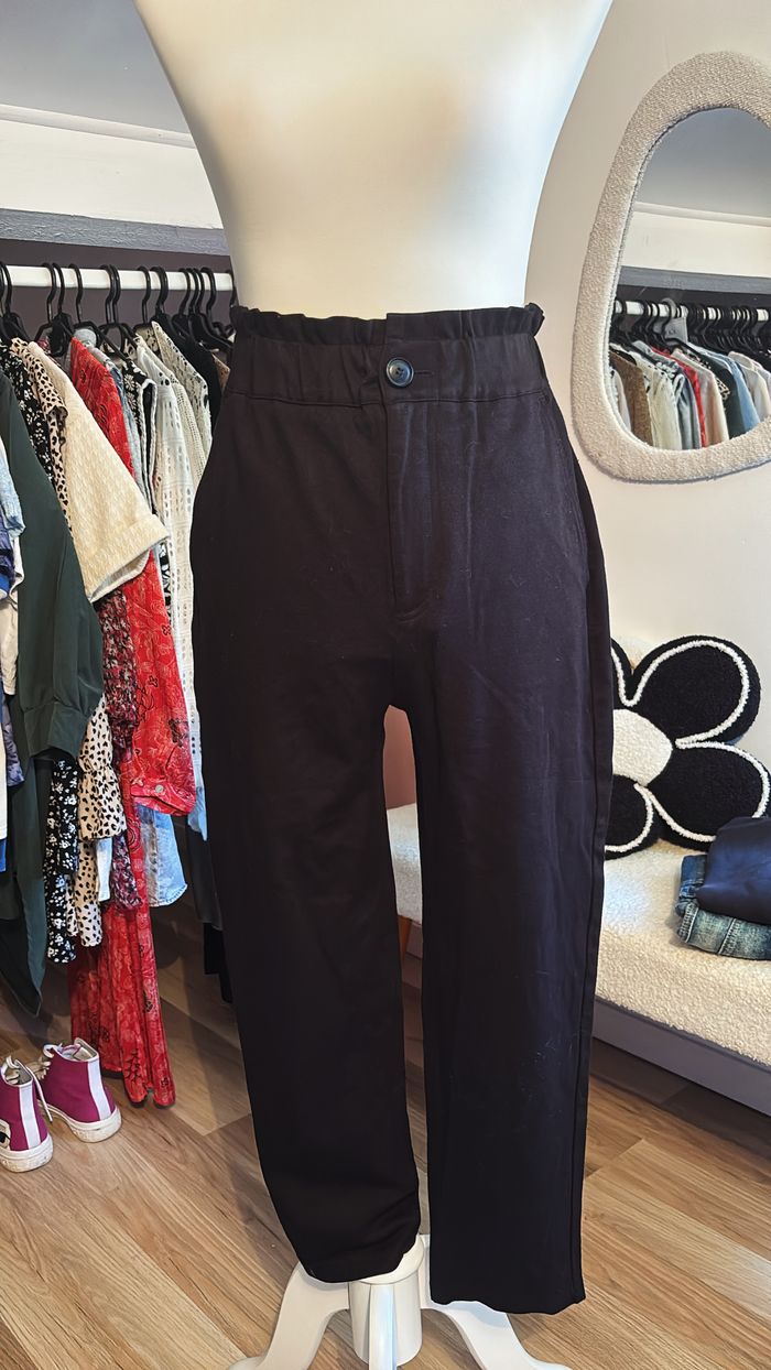 Pantalon droit noir taille haute Zara T34