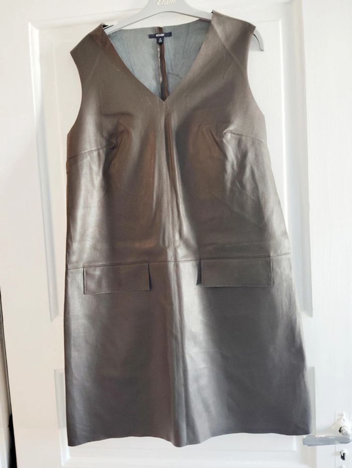 Robe similicuir