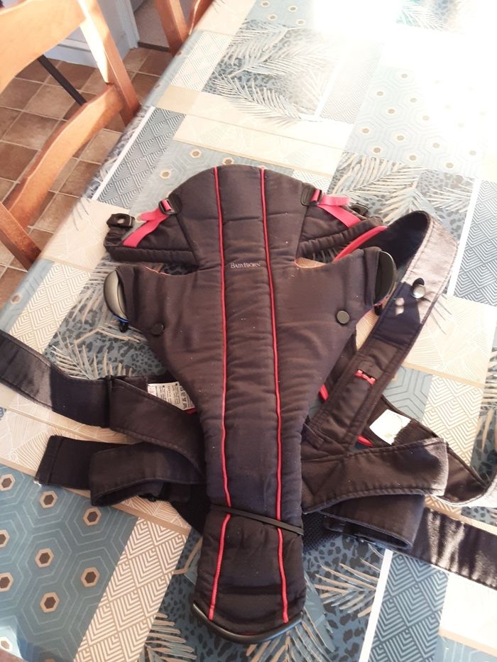 Porte bébé ventrale