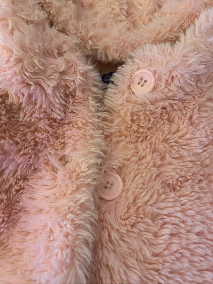 Manteau fausse fourrure rose - photo numéro 4