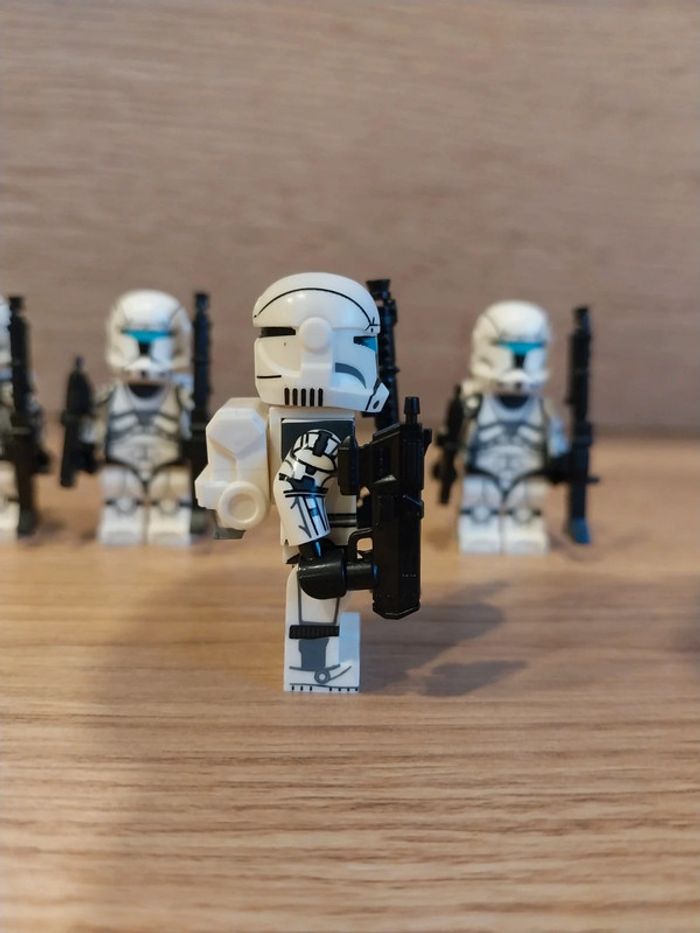 Figurines type lego 4 clones blanc star wars - photo numéro 5