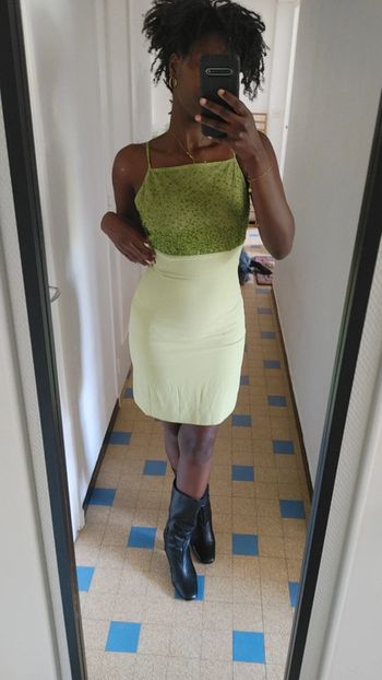 Magnifique robe avec bustier perlé