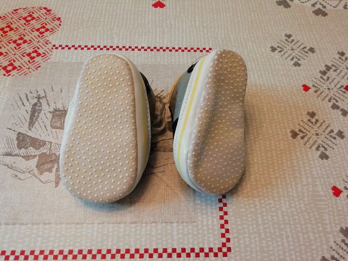 Baskets 0/3 mois - photo numéro 3