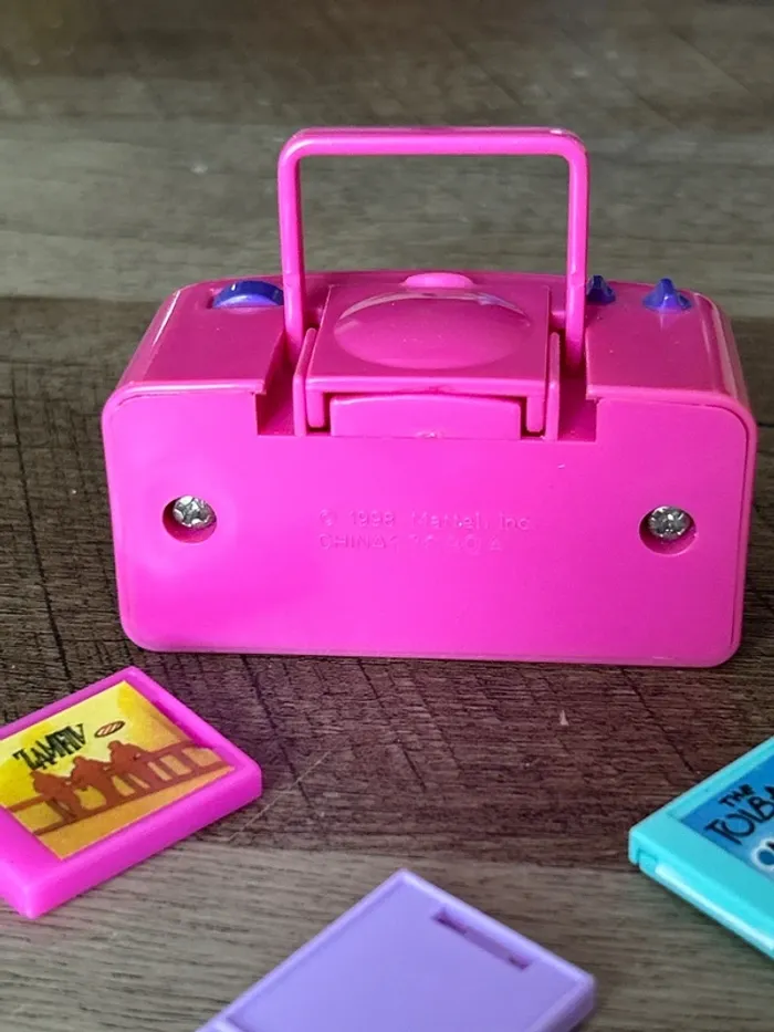 Boombox Barbie vintage + 3 pochettes CD - photo numéro 2