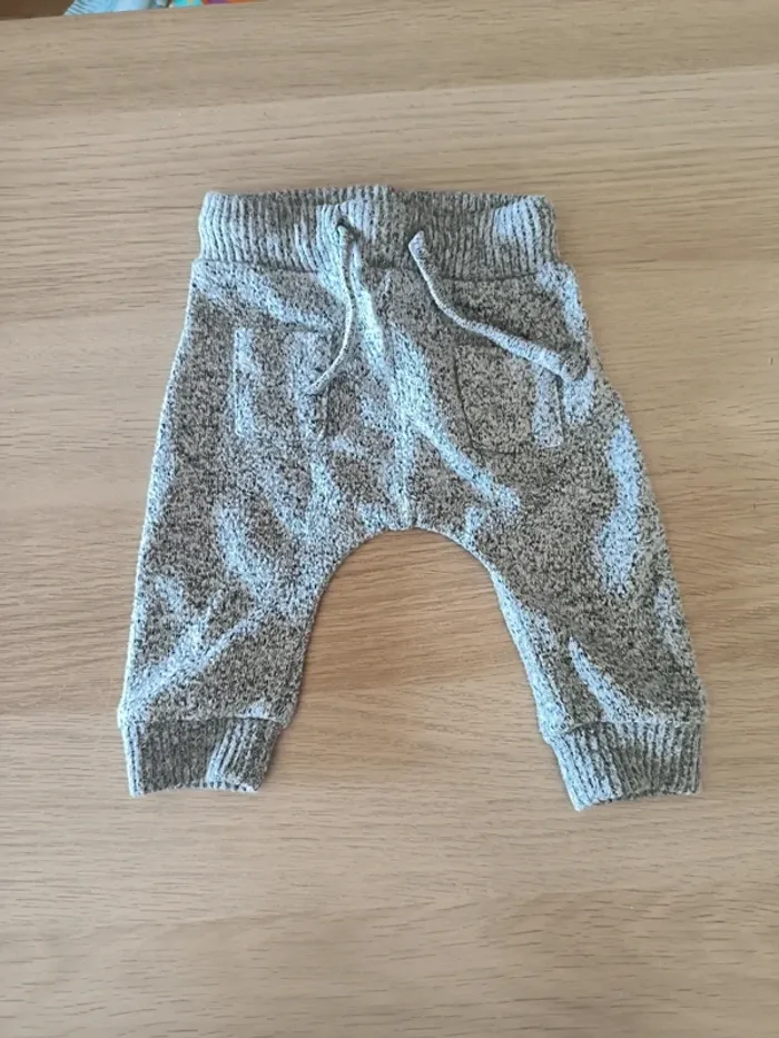Pantalon 3 mois - photo numéro 2