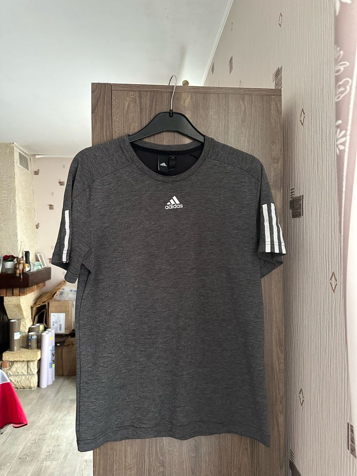 Tee-shirts adidas