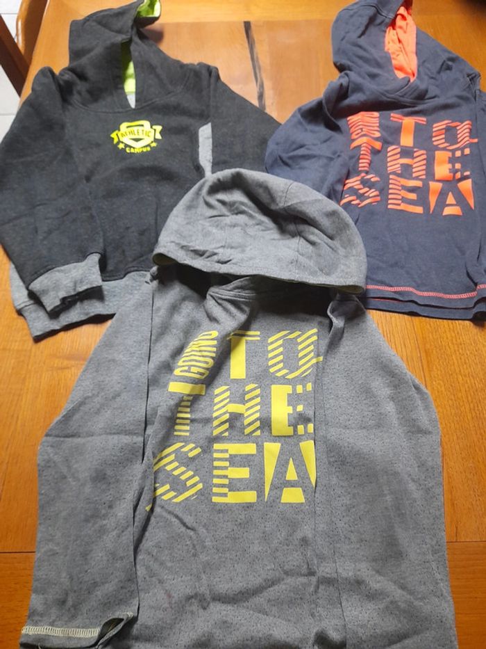 Lot de 3 pulls avec capuche 6 ans