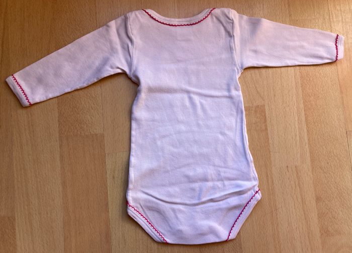 lot 2 bodies manches longues bébé 6 mois - photo numéro 4