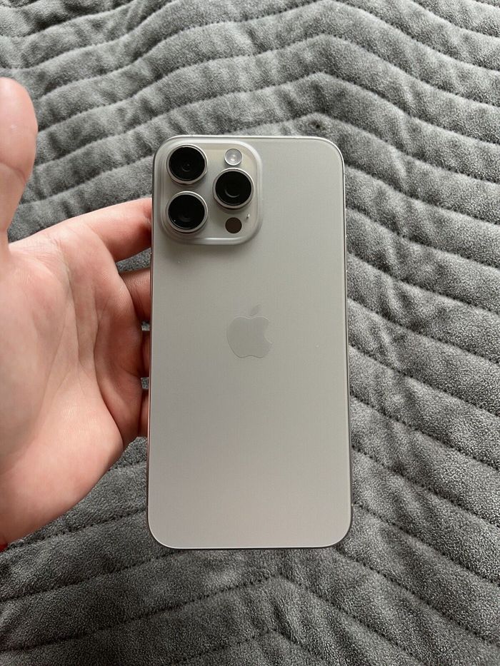 I P h o n e 15 pro Max