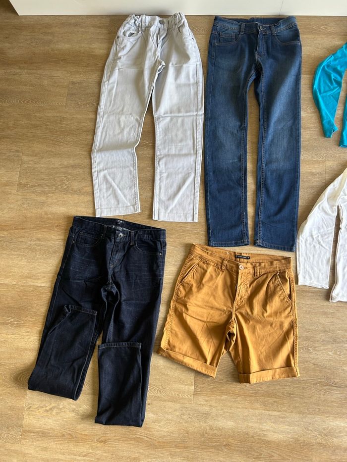 Lot vêtements garçon 13-14 ans – Marques Gemo, Kiabi + autres – T-shirts, pulls, pantalons - photo numéro 2