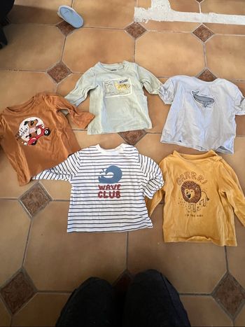 Lot 5 t-shirt bébé 6 mois
