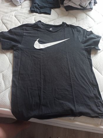 Tee shirt