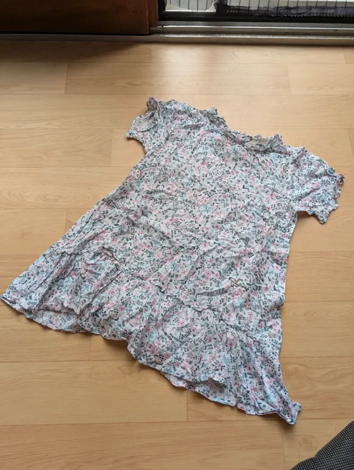🌼 Robe fleurie H&M – 6 ans - photo numéro 2