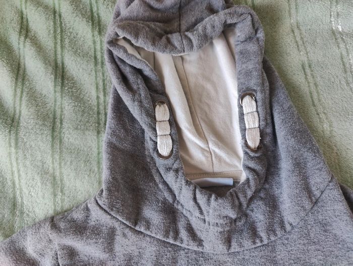 Sweat a capuche - photo numéro 2