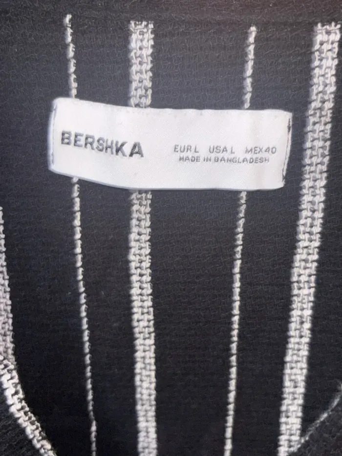 Chemise noir et blanche taille L - photo numéro 3