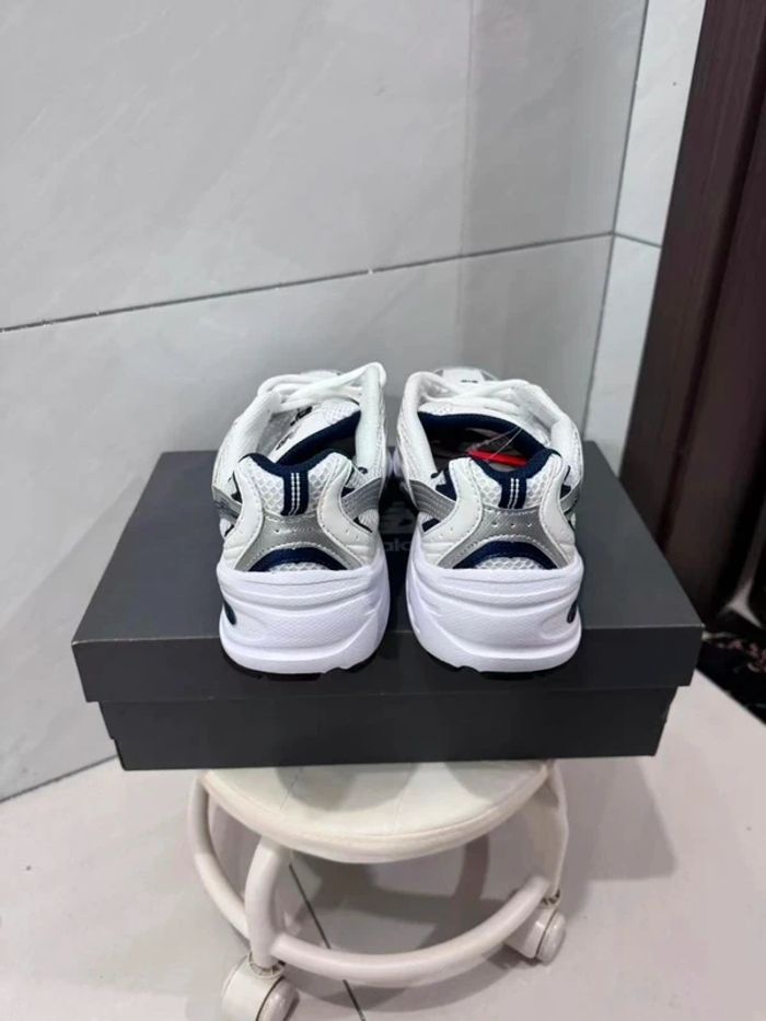 New Balance 530 Taille 42 - photo numéro 4