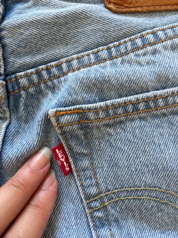 Jupe en jean Levi's premium coton bleu clair destroy court mini W26 S/36 taille haute - photo numéro 12