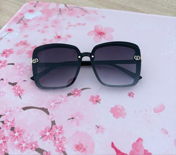Lunettes noires Shein