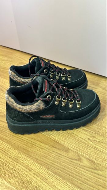 Basket léopard Skechers plate-forme taille 36