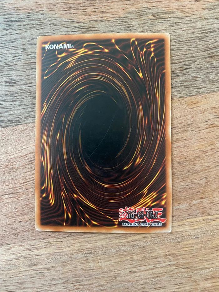 Carte Yu-Gi-Oh! Le verso mystique DDY-F031 1996 - photo numéro 2