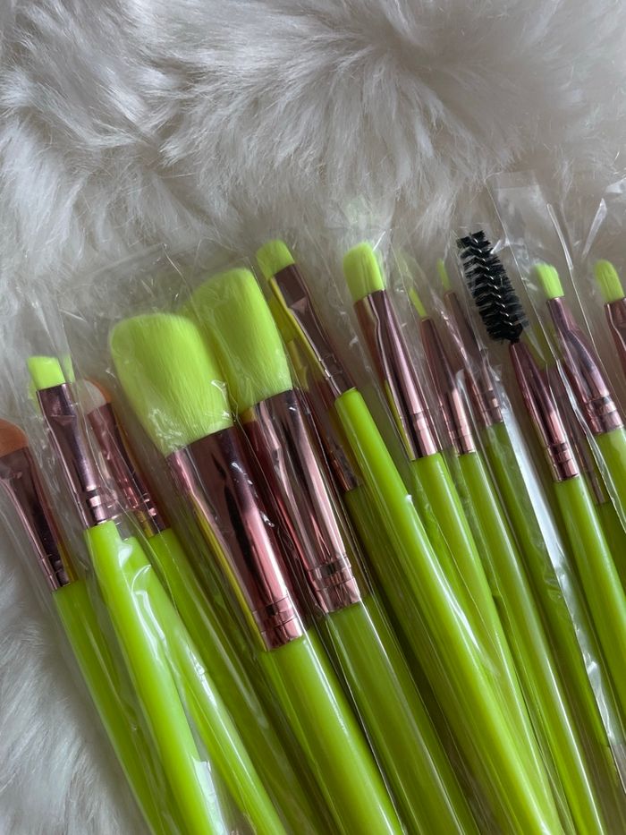 Lot de pinceaux à maquillage