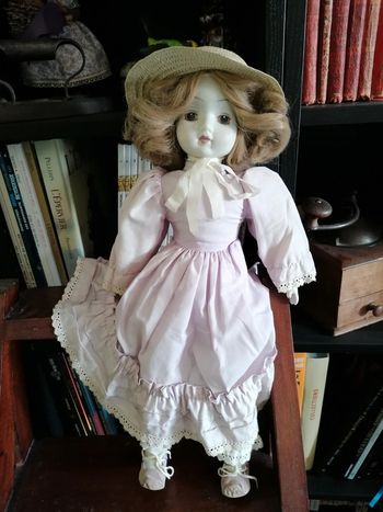 Poupée vintage porcelaine