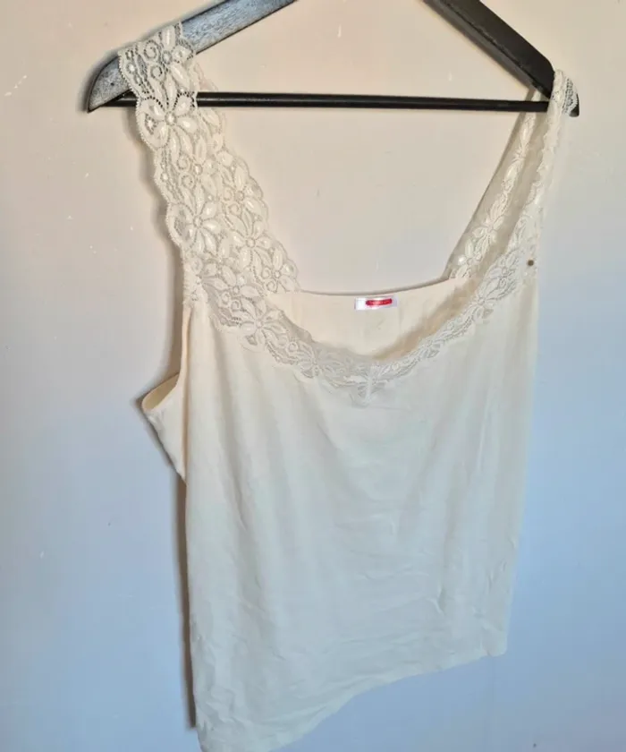 Débardeur Damart taille XL