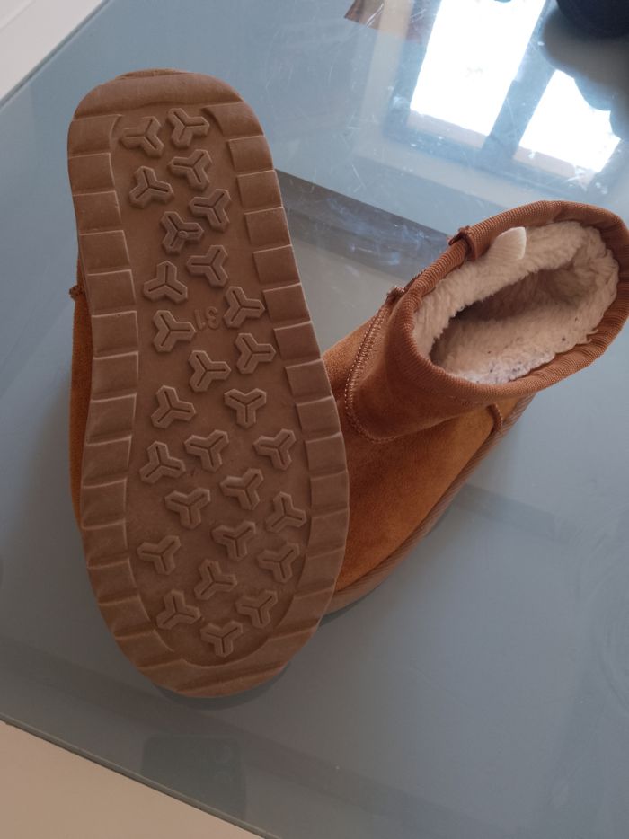 Lot de paires de chaussons taille 31 28 et 25 - photo numéro 7