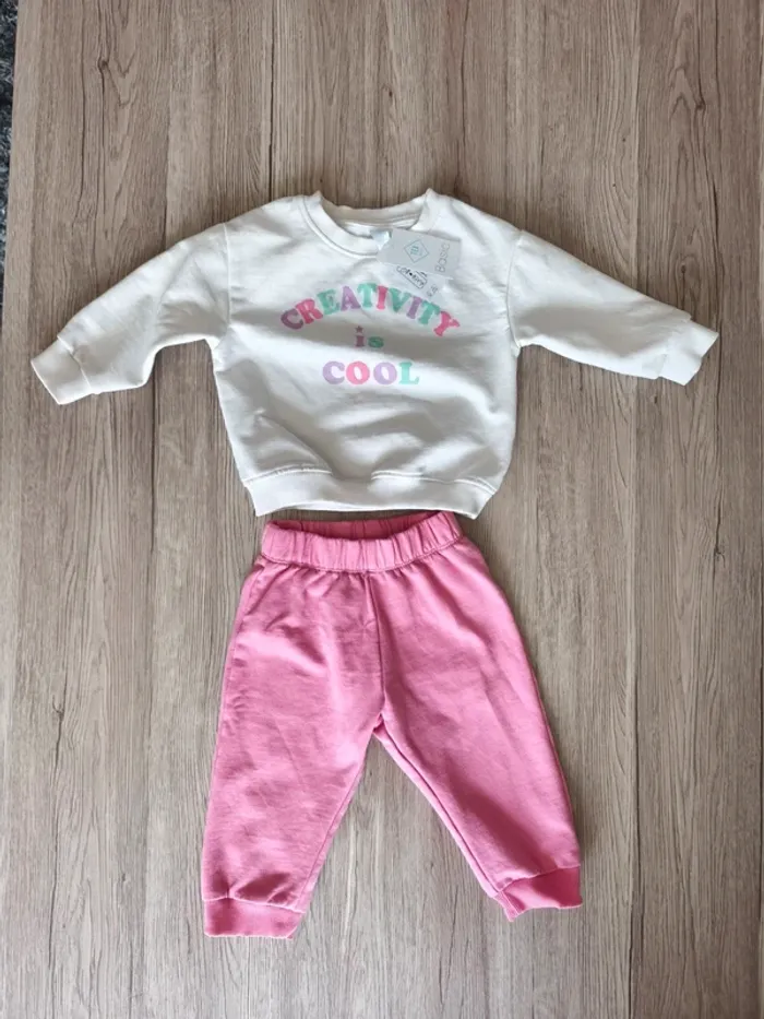 Ensemble de jogging blanc et rose pour fille