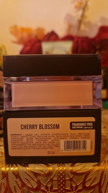 Hudabeauty poudre cherry blossom easy bake 20g neuf jamais utilisé jamais ouvert