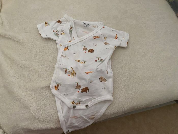 Lot 9 bodies tee shirt 3 mois - photo numéro 6