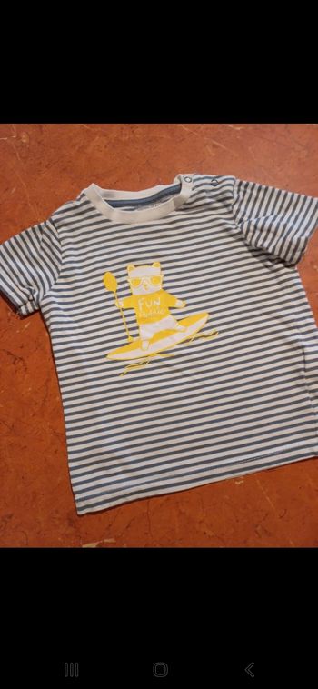 T.shirt bébé taille 12 mois