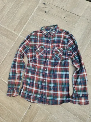 Chemise à carreaux
