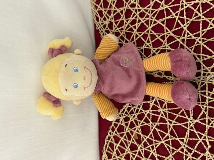 DOUDOU POUPEE ORCHESTRA POUPEE FILLE BLONDE ROBE ROSE JAUNE RAYE ORANGE - photo numéro 5