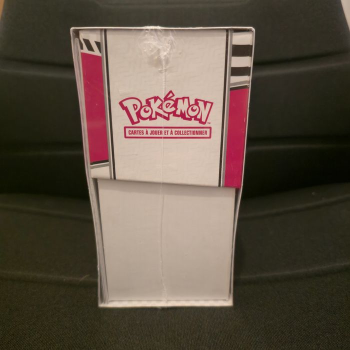 Pokémon ETB EV10.5 Flamme Blanche (Petit Choc) - photo numéro 3