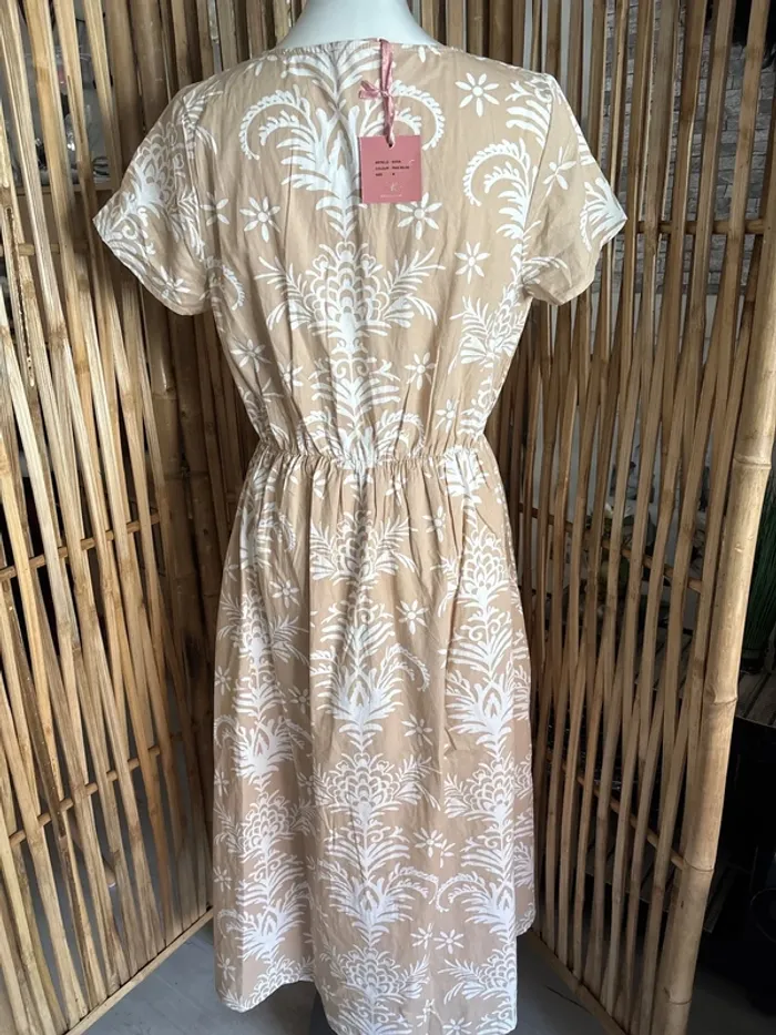 Robe longue neuve  taille M - photo numéro 2