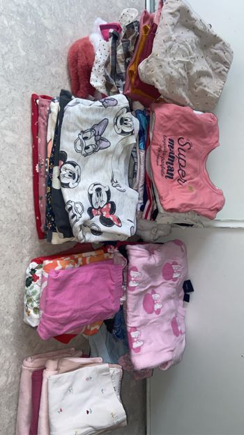 Gros lot bébé filles 73 pièces